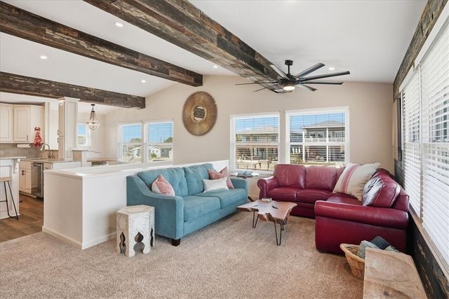 228 Starboard Ave, Rockport, TX 78382