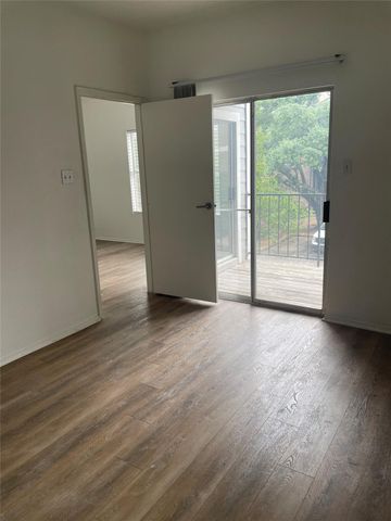 12166 Metric BLVD 243, Austin, TX 78758