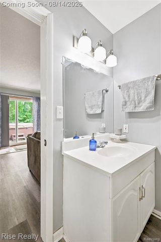 10215 W Frances Road, Flushing, MI 48433