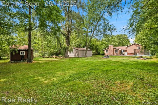 10215 W Frances Road, Flushing, MI 48433