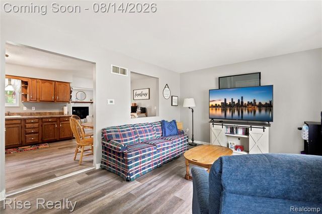 10215 W Frances Road, Flushing, MI 48433