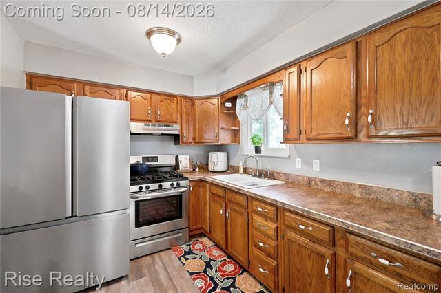 10215 W Frances Road, Flushing, MI 48433