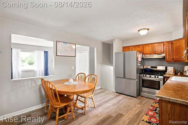 10215 W Frances Road, Flushing, MI 48433