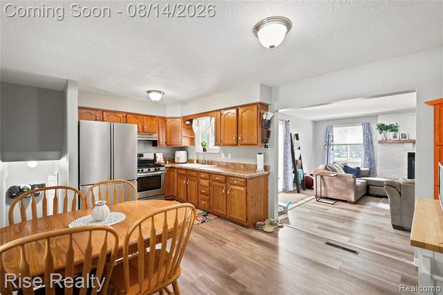 10215 W Frances Road, Flushing, MI 48433