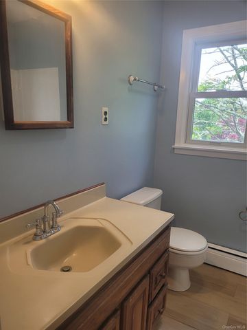 8 Cornell Road, East Patchogue, NY 11772