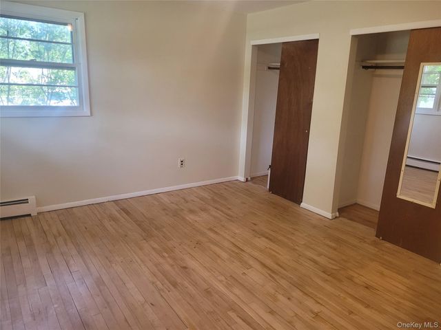 8 Cornell Road, East Patchogue, NY 11772