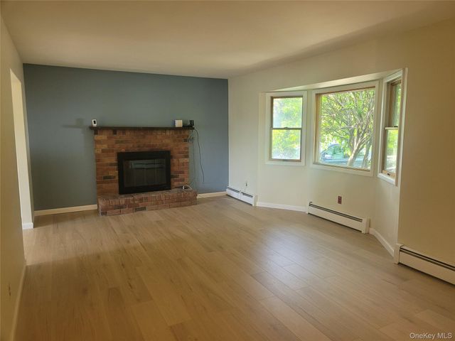 8 Cornell Road, East Patchogue, NY 11772