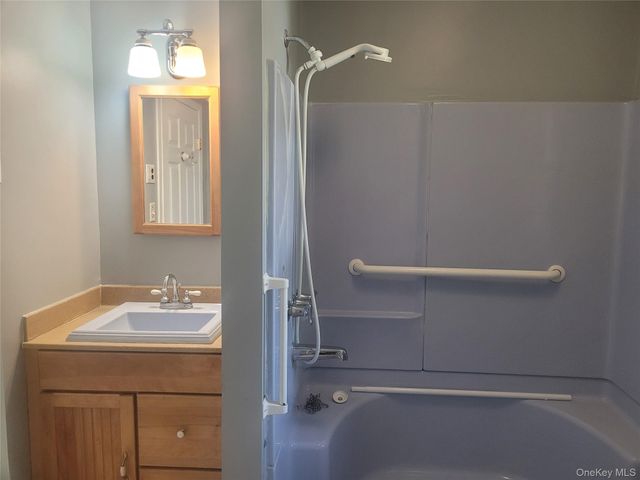 8 Cornell Road, East Patchogue, NY 11772