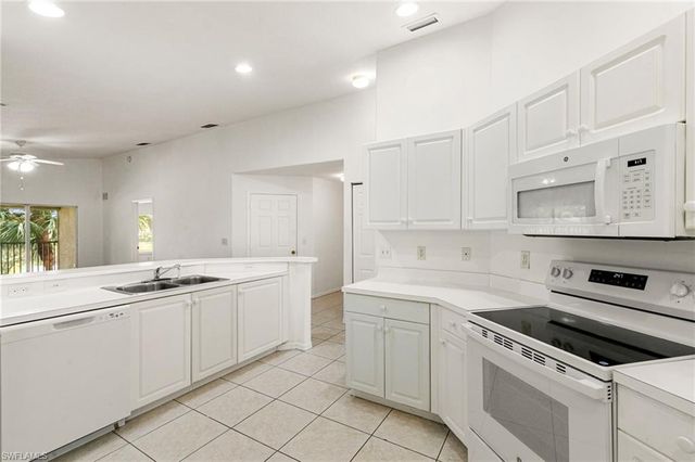 12340 Notting Hill LN 23, Bonita Springs, FL 34135