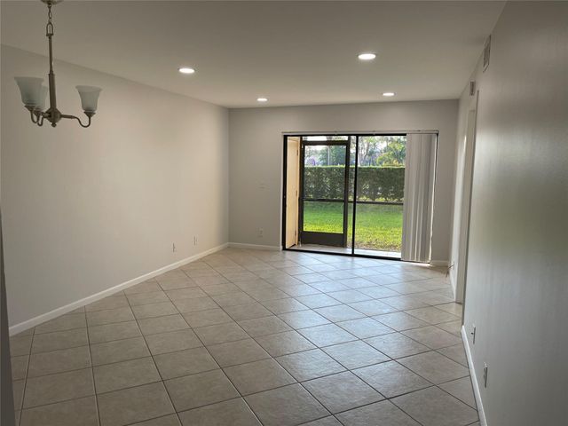 6549 SOMERSET Drive 106, Boca Raton, FL 33433