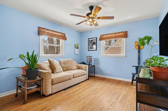 2289 Castle Avenue, Norton Shores, MI 49441