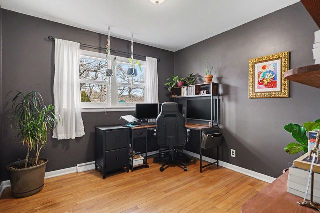 2289 Castle Avenue, Norton Shores, MI 49441