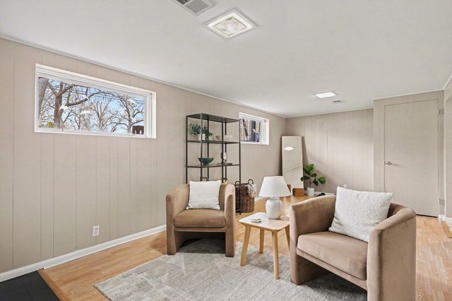 2289 Castle Avenue, Norton Shores, MI 49441