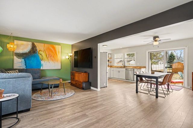 2289 Castle Avenue, Norton Shores, MI 49441