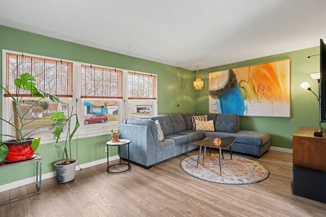 2289 Castle Avenue, Norton Shores, MI 49441