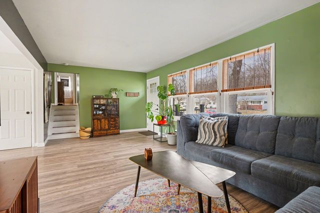 2289 Castle Avenue, Norton Shores, MI 49441