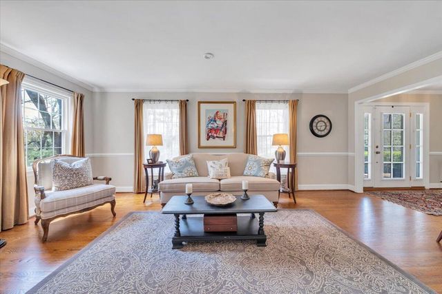 702 Marion LN, Salem, VA 24153