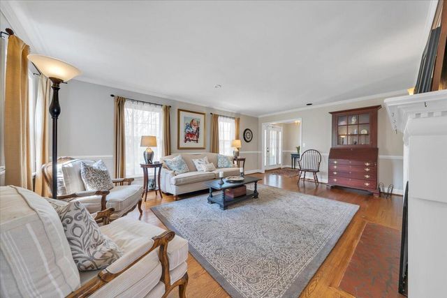 702 Marion LN, Salem, VA 24153