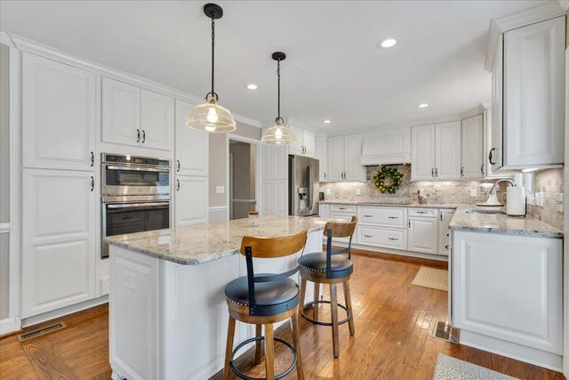 702 Marion LN, Salem, VA 24153