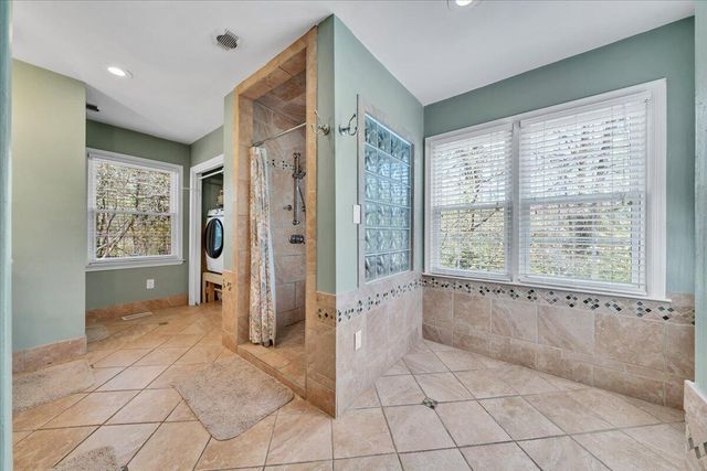 702 Marion LN, Salem, VA 24153