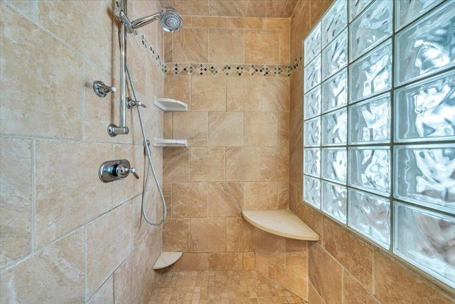 702 Marion LN, Salem, VA 24153