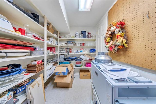 702 Marion LN, Salem, VA 24153