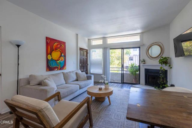 12007 Rochester Avenue 1, Los Angeles, CA 90025