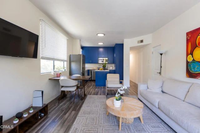 12007 Rochester Avenue 1, Los Angeles, CA 90025