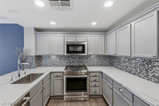 830 Cozette Court 201, Las Vegas, NV 89144
