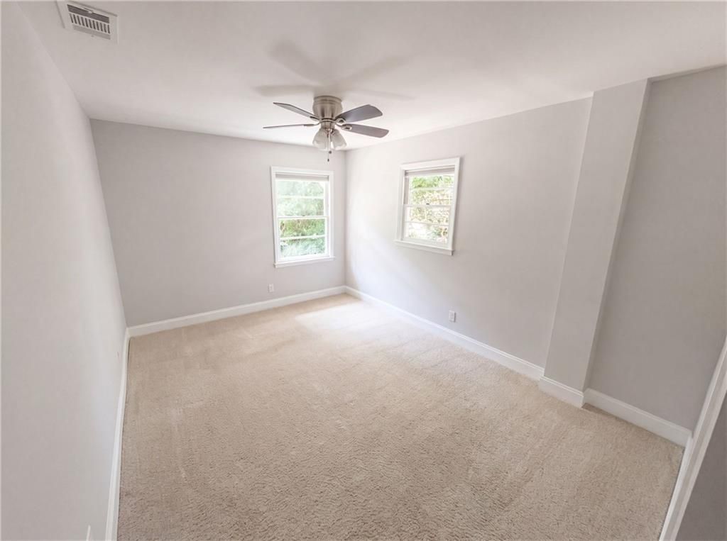 Image 10 of property listing at 2336 Nesbitt Drive NE, Atlanta, GA 30319