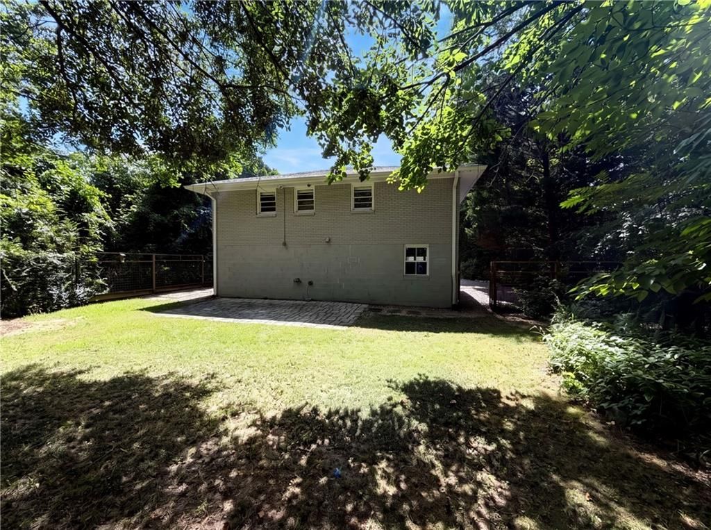 Image 23 of property listing at 2336 Nesbitt Drive NE, Atlanta, GA 30319