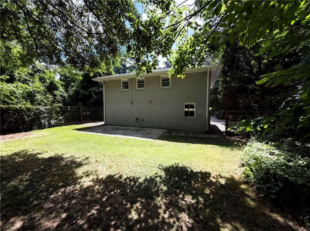 Image 24 of property listing at 2336 Nesbitt Drive NE, Atlanta, GA 30319