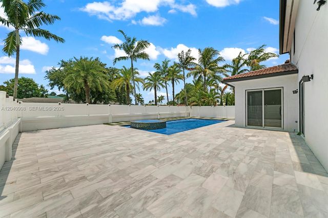 3040 SW 44th Ct, Dania Beach, FL 33312