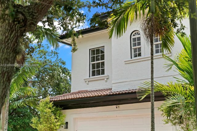3040 SW 44th Ct, Dania Beach, FL 33312