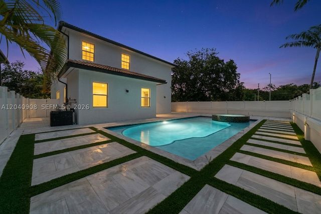 3040 SW 44th Ct, Dania Beach, FL 33312