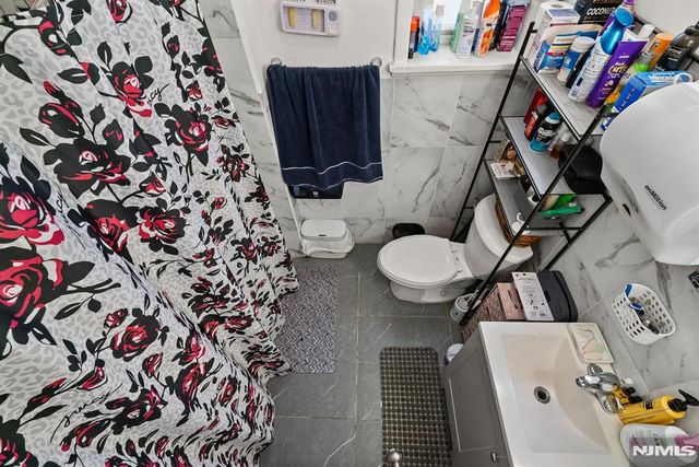 94 Center Street, Clifton, NJ 07011