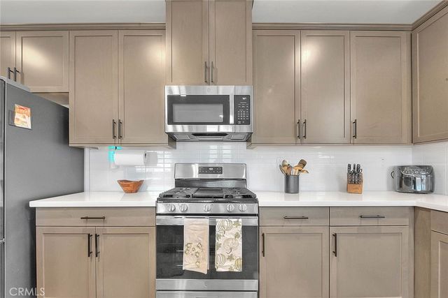 11912 Olivine, Victorville, CA 92392