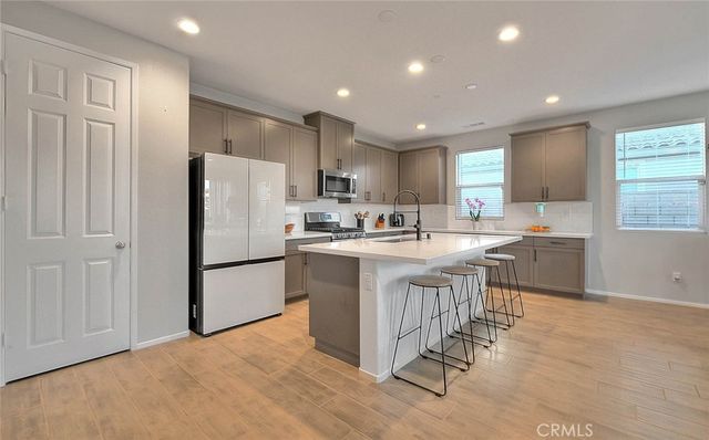 11912 Olivine, Victorville, CA 92392