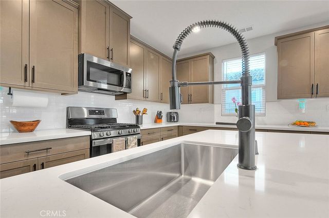 11912 Olivine, Victorville, CA 92392