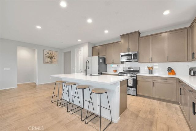 11912 Olivine, Victorville, CA 92392