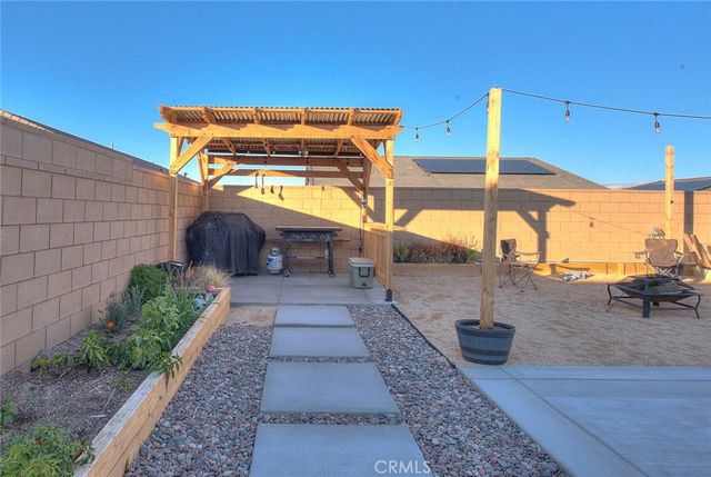 11912 Olivine, Victorville, CA 92392