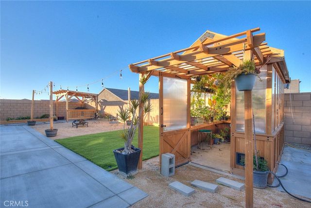 11912 Olivine, Victorville, CA 92392