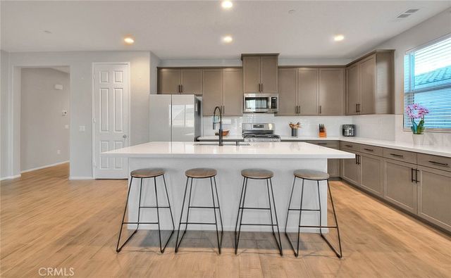 11912 Olivine, Victorville, CA 92392