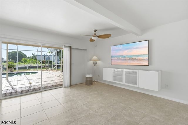 4933 Triton CT W, Cape Coral, FL 33904