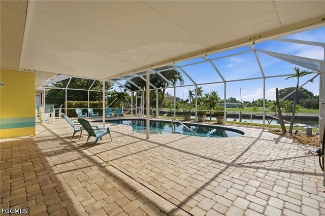 4933 Triton CT W, Cape Coral, FL 33904