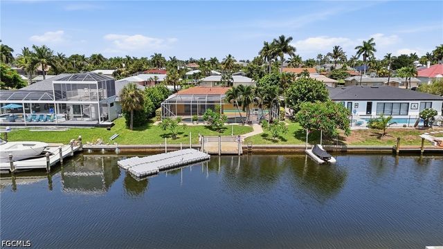 4933 Triton CT W, Cape Coral, FL 33904