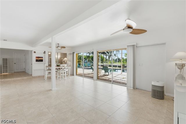 4933 Triton CT W, Cape Coral, FL 33904