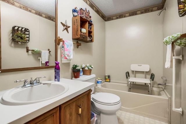 807 Chestnut Street, Greenwood, MO 64034