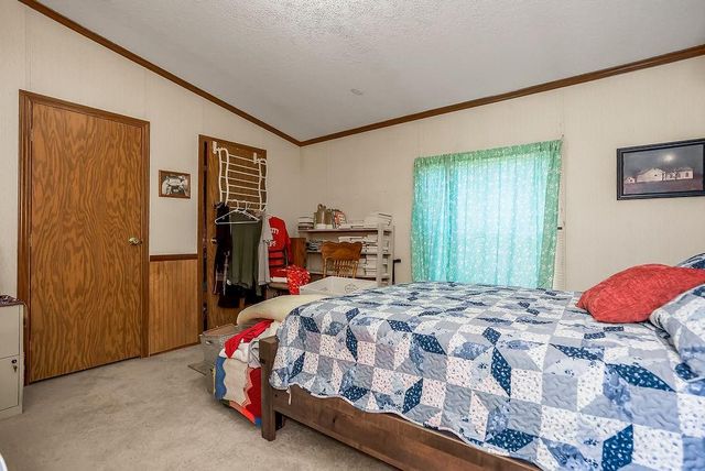 807 Chestnut Street, Greenwood, MO 64034
