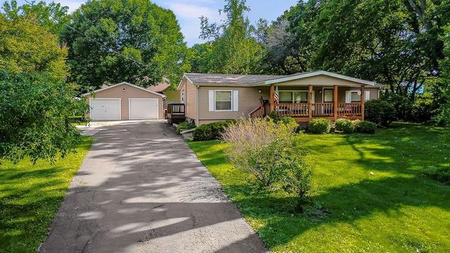 807 Chestnut Street, Greenwood, MO 64034